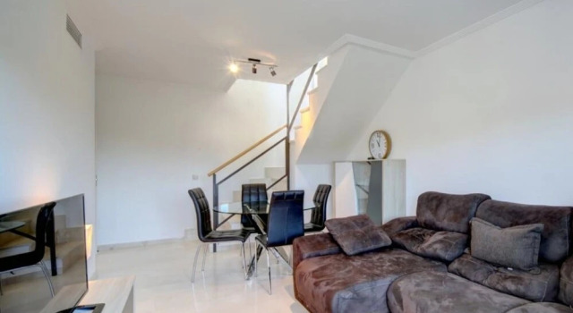 Apartment with 3 Bedrooms in Estepona, with Wonderful Mountain View, Shared Pool, Furnished Terrace - 2 Km From the Beach, Забронировать Апартаменты/квартира Отели Эстепона с парковкой, рядом с Палеонтологический музей, Парковка