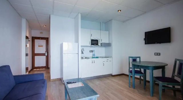 Апартаменты c 1 комнатой с балконом и с частичным видом на море Servatur Green Beach