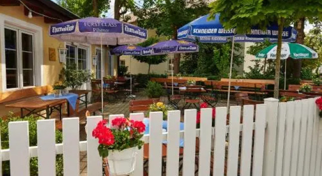 Hotel Gasthof Stocker, Book Hotel Hotels & Accommodations in Obertraubling, Hotel