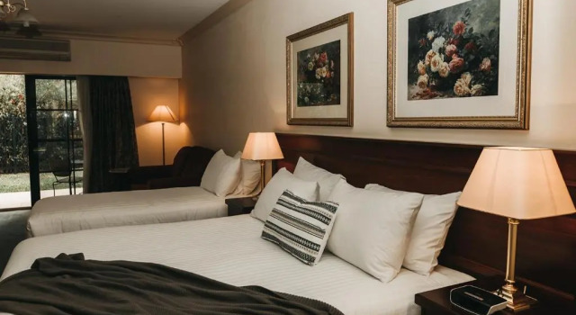Трёхместный номер Standard с видом на сад The Lawson Riverside Suites
