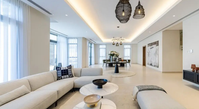 Luxurious 5 Bed Villa 60B Palm Jumeirah