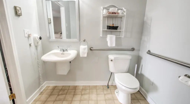 Двухместный номер Standard East Shore Lodging