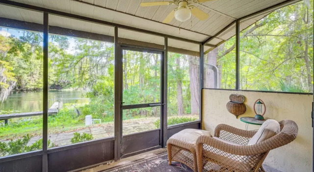 Waterfront Dunnellon Retreat w/ River Access!, Prenota Hotel Dunnellon Florida