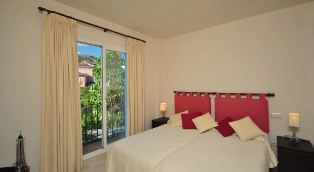Apartment With 2 Bedrooms in Benahavís, With Wonderful Mountain View,