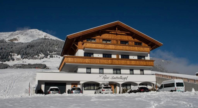 Apart Sattelkopf, Rezerwuj Hotel Hotele w Tyrol z parkingiem, Parking