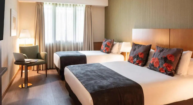 Трёхместный номер Standard Hotel Mercure Porto Gaia