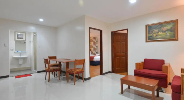 Люкс с 2 комнатами Royal Suites Condotel