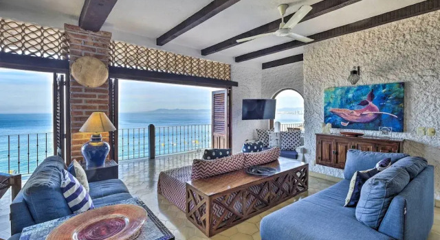 Апартаменты с 2 комнатами с балконом Mid-Century Modern Condo w/ Patio & Ocean Views