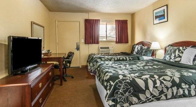 Rodeway Inn & Suites