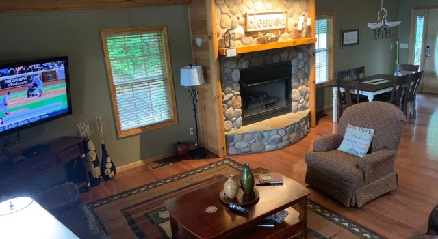 Riversong Ridge - 3 Bedroom Cabin