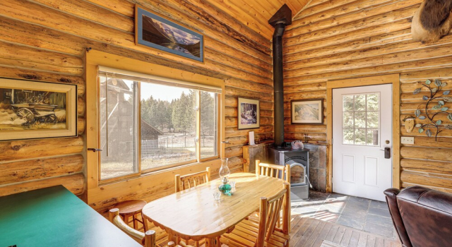 Wild Adventures in Eureka! Amish-crafted Cabin, Réserver Maison de vacances Fortine États-Unis