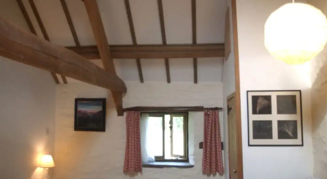 Cosy Cottage With Authentic Fireplace in the Breathtaking Duffryn Valley, Забронировать Дом для отпуска Виллы Сноудония, Вилла