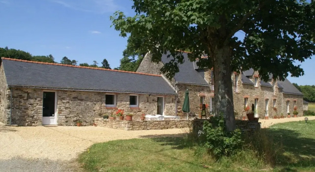 Spacious Holiday Home in Assérac With a Fenced Pond, Забронировать Отель Ассерак Loire-Atlantique