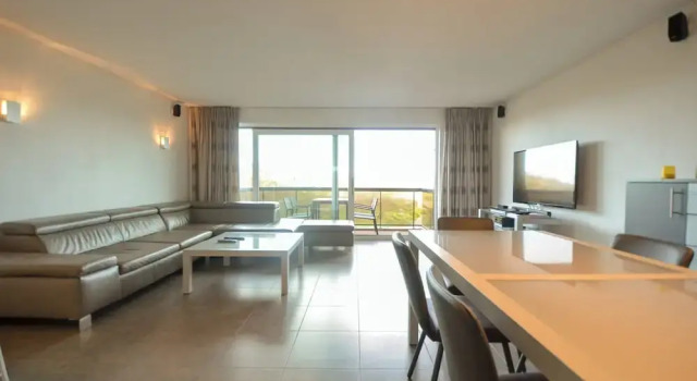 Perfect Apartment Near Dunes, Rezerwuj Apartament Hotele w Bruksela z parkingiem, Parking