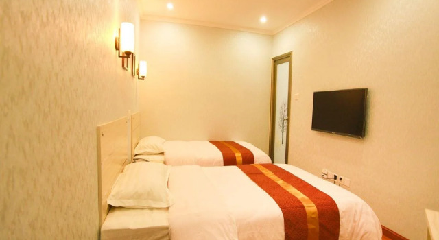 Young-Hi Holiday Inn