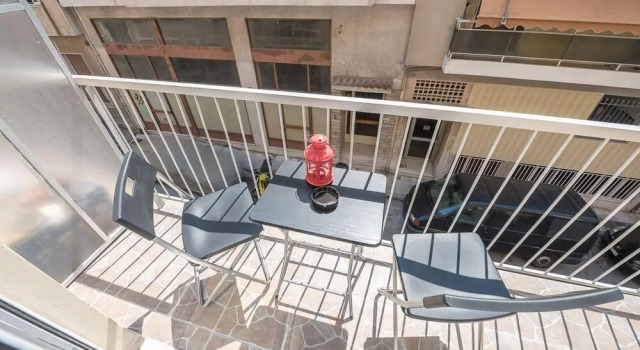 Stylish Home in Koukaki, Забронировать Отель Афины Острова Саронического залива - Аттика, рядом с Холм Филопаппос