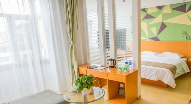 Vatica Beijing Miyun West Guoyuan Street Hotel, Book Hotel Hoteller i Beijing Province med parkering, Parkering