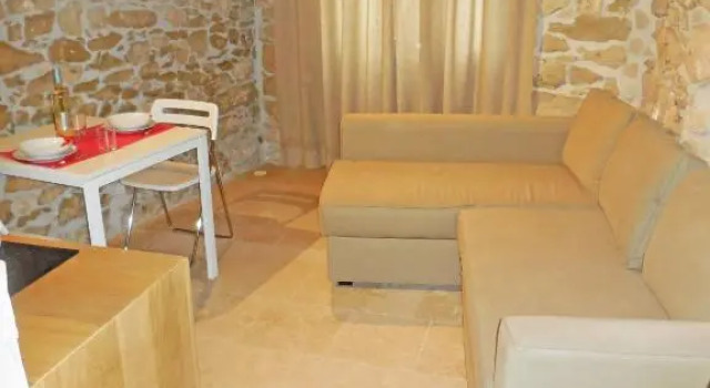Студия Deluxe Stone House Apartments