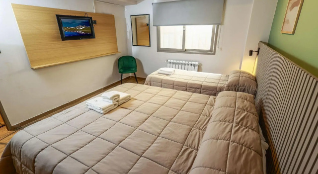 M383 Hotel Bariloche, Забронировать Отель Отели Сан-Карлос-де-Барилоче с завтраком, рядом с Andino Bariloche Club, Завтраки