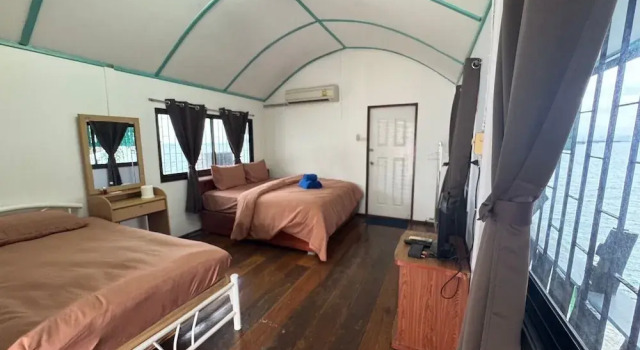 Коттедж Rimtalay Resort Koh Si Chang
