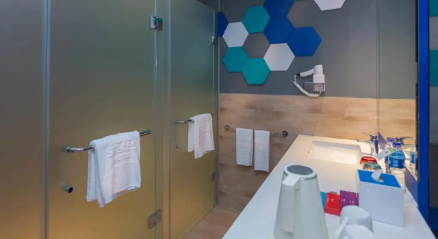Номер Deluxe ibis Styles Batam Nagoya
