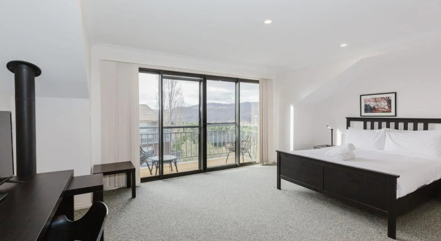 Pentagon 2/65 Gippsland Street