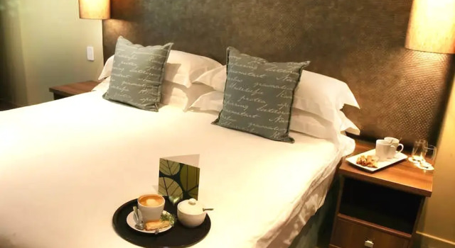 Hotel on the Park, Забронировать Отель Отели Дурбана с завтраком, рядом с Life Entabeni Hospital, Завтраки