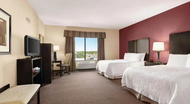 Четырёхместный номер Standard Hampton Inn & Suites Enid