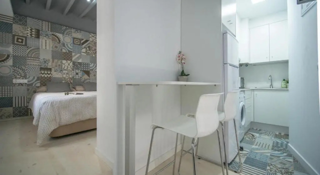 Апартаменты с балконом Myflats Old Corner