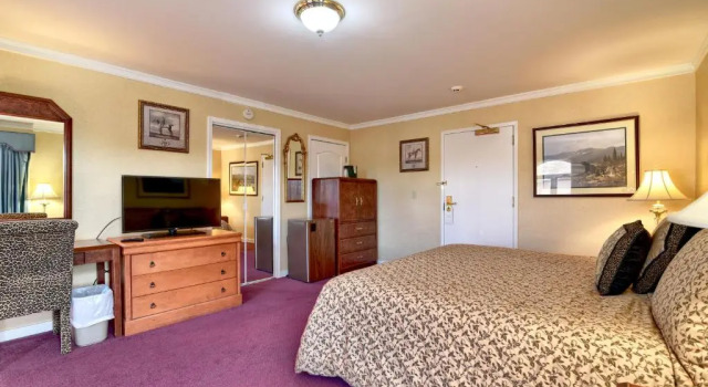 Двухместный номер Deluxe Roosevelt Inn & Suites Saratoga Springs
