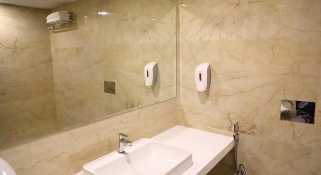 Номер Deluxe Celebrity Resort Chennai