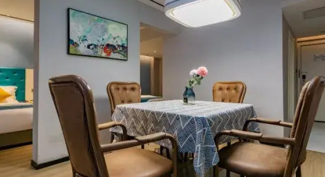 Люкс WeiErJun Hotel