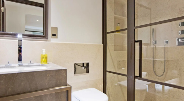 3-bed Deluxe Apt 101, Забронировать Апартаменты/квартира Апартаменты Лондона, рядом с Театр Лондонский Колизей, Апартаменты/квартира