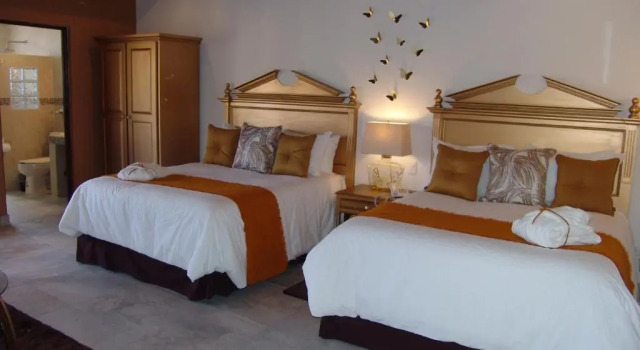 Семейный люкс с балконом Hotel Casa Don Quijote