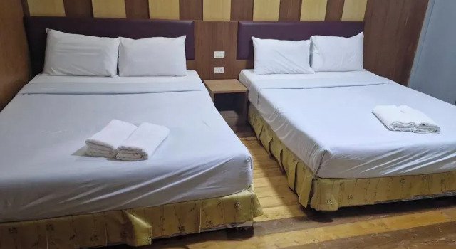 Tontarn Resort and Spa, Забронировать Курортный отель Отели Накхонситхаммарат с бассейном, Бассейн