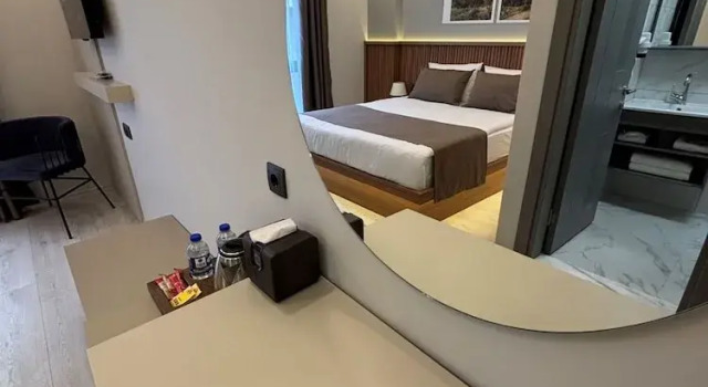 Номер Economy Airport Corner Hotel