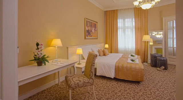Booking Rooms
