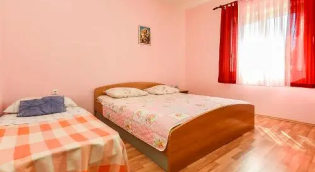Holiday House Anica 1313
