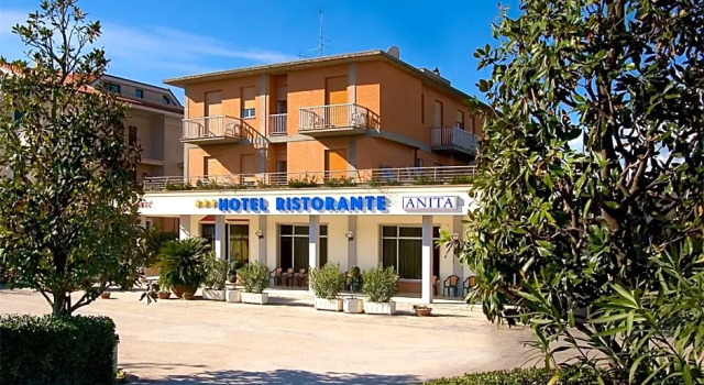 Hotel Ristorante Anita, Rezervovat Hotel Cupra Marittima 