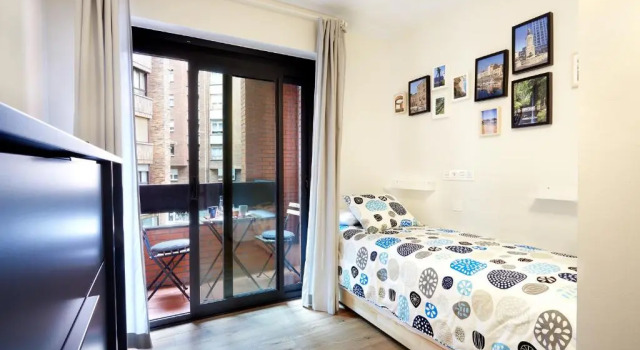 Номер Standard Life Magenta Gijón