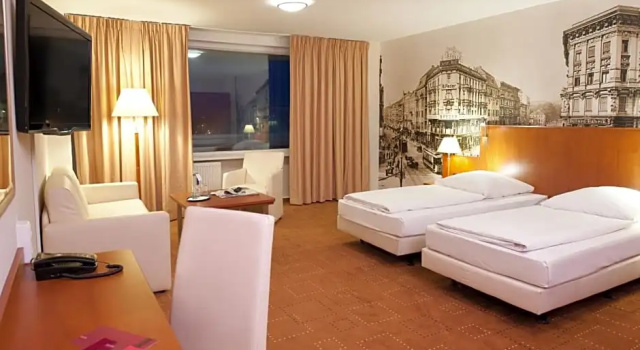 Standard Twin room Mercure Hotel Berlin Am Alexanderplatz