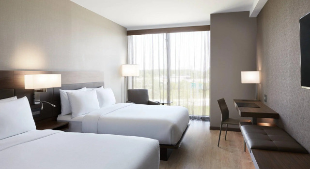 Четырёхместный номер Standard AC Hotel by Marriott Minneapolis West End