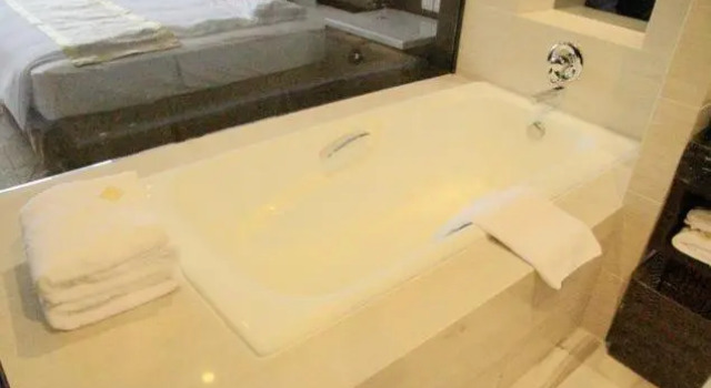 Двухместный номер Superior Huaian Jinling Hotel