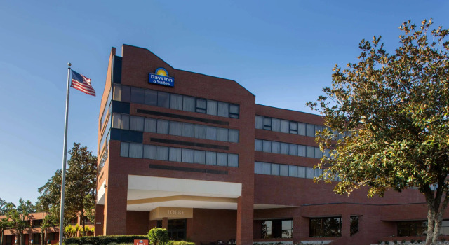 Days Inn & Suites by Wyndham Tallahassee Conf Center I-10