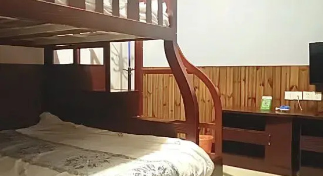 Люкс Zhexi Tianchi Xishui Homestay