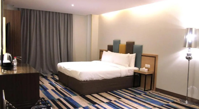 Двухместный номер Standard (No Window) Ewaa Express Hotel - Al Olaya