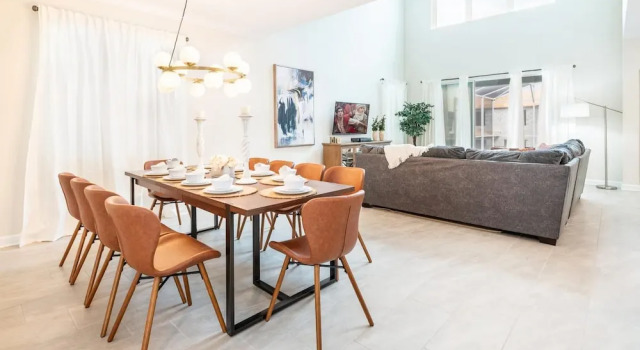 Коттедж 5BR Themed Home - Private Pool Prime Location