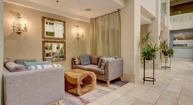 Crowne Plaza Charleston, Boek Hotel North Charleston Charleston.