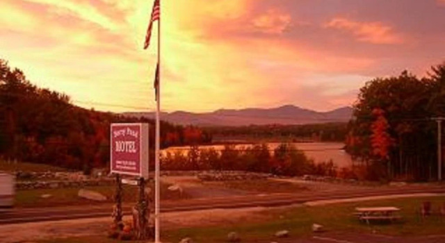 Berry Pond Motel, Забронировать Мотель Молтонборо Нью-Гемпшир