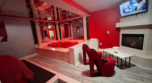 Номер Deluxe Gallery Holiday Motel